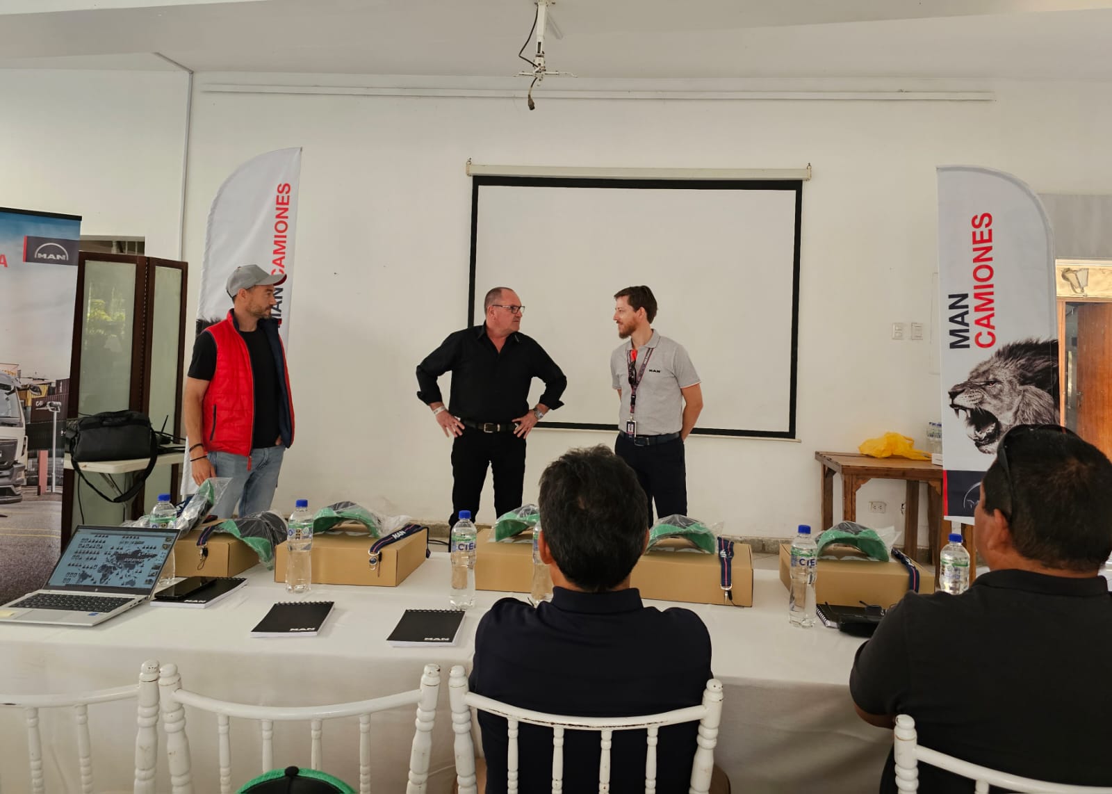 NEOCAMIONES en capacitación en el ProfiDrive MAN en Perú 05